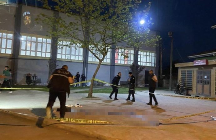 15 yaşındaki çocuk, 17 yaşındaki çocuğu bıçakladı – Cumhuriyet